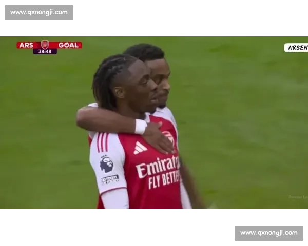 有没有朋友和我一样,觉得埃泽这脚是 “二踢脚”?